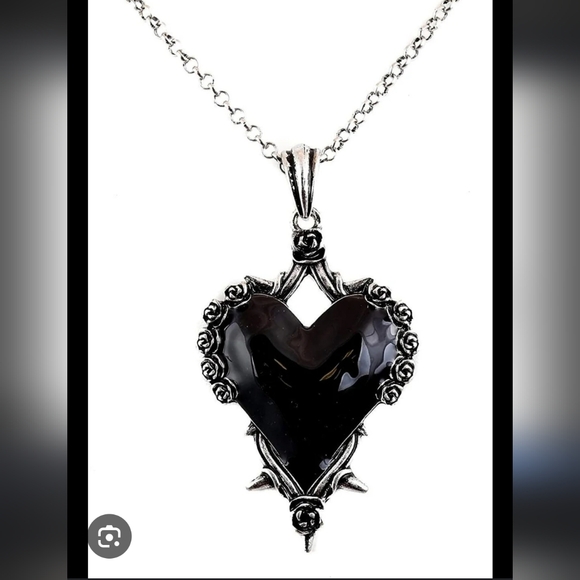 Vampirefreaks Jewelry - Funk Plus Auroras Heart Rose Necklace